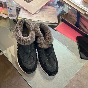 Black Ash Sneakers Size 8